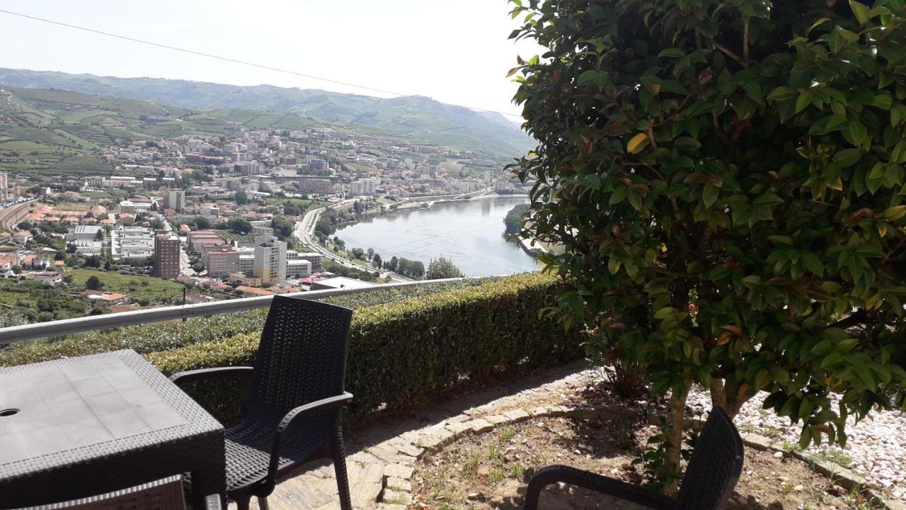 Mito'S House & Douro View Bed and Breakfast Peso da Régua Exteriör bild