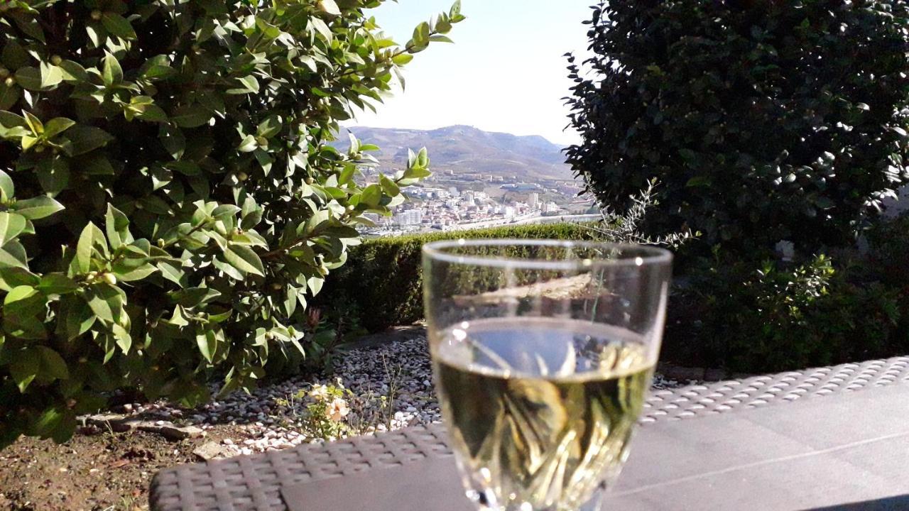 Mito'S House & Douro View Bed and Breakfast Peso da Régua Exteriör bild